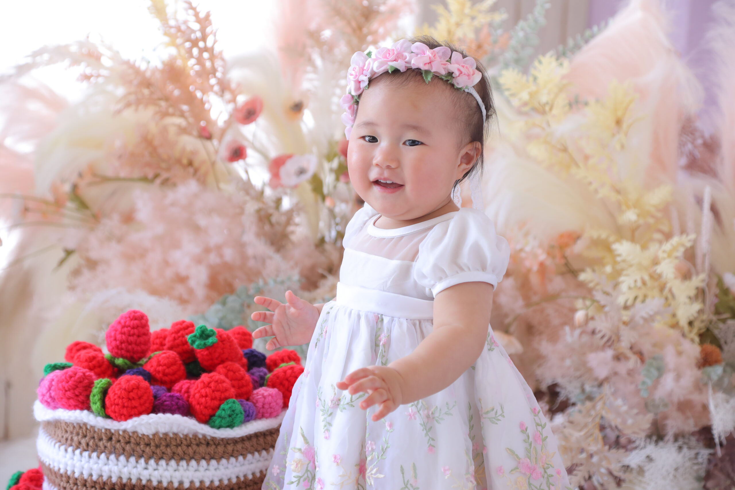 可愛い　子ども用ドレス　記念写真　1歳誕生　ケーキ　写真館　フォトスタジオ　アニーズスタジオ　