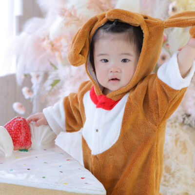フォトスタジオ　上越　アニーズスタジオ　写真館　１歳お誕生日　お誕生日　きぐるみ　ケーキ