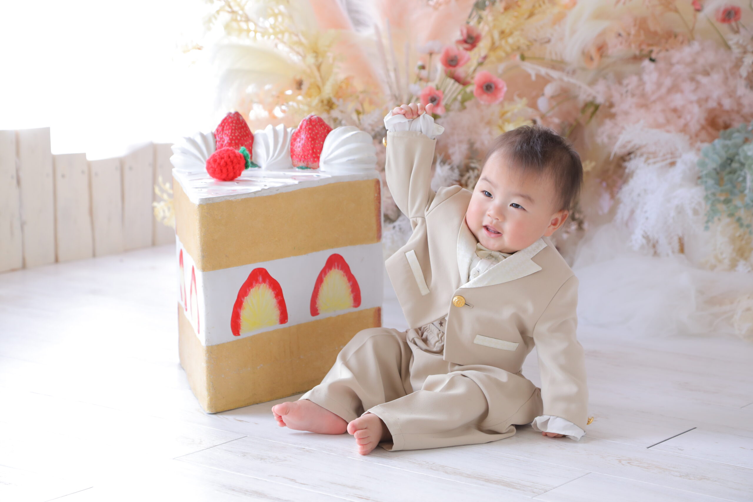 1歳誕生　ケーキ　可愛い　記念撮影　写真館　フォトスタジオ　アニーズスタジオ　上越
