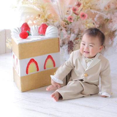 アニーズスタジオ　上越　フォトスタジオ　写真館　1歳　誕生日　1歳バースデイ　記念写真　バースデイ　ケーキ