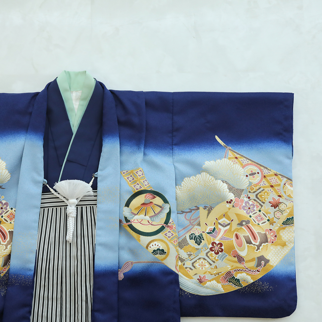 七五三　和装　着物　上越　新潟　3歳　写真館　フォトスタジオ　神社　お参り　アニーズスタジオ　撮影　外出　袴　お被布　可愛い