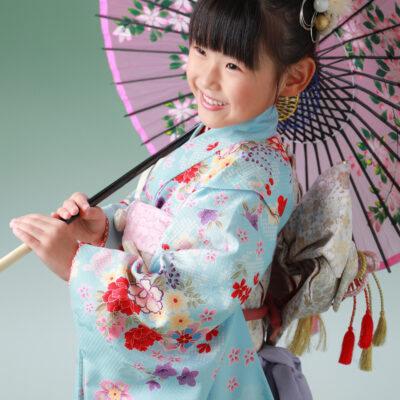 アニーズスタジオ　写真館　スタジオ写真館　フォトスタジオ　七五三　753　7歳女の子　和傘　着物　帯