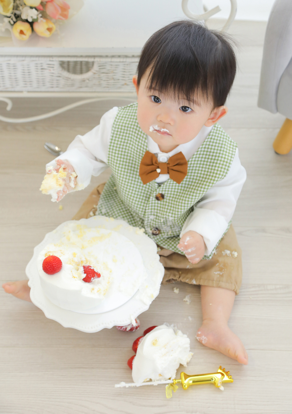 アニーズスタジオ　写真館　スタジオ写真館　フォトスタジオ　スマッシュケーキ　1歳　1歳誕生　1歳お祝い方法　