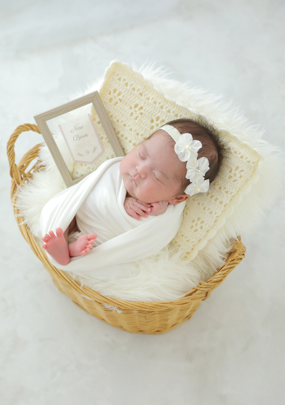 ニューボーン　ニューボーンフォト　新生児　おくるみ　フォトスタジオ　写真館　アニーズスタジオ上越館　赤ちゃん　